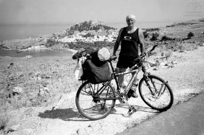 Jumber Lezhava - To the moon by bicycle