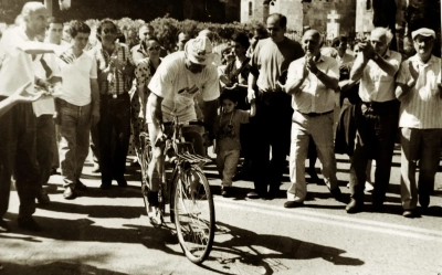Jumber Lezhava - To the moon by bicycle