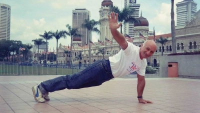 Jumber Lezhava - To the moon by bicycle