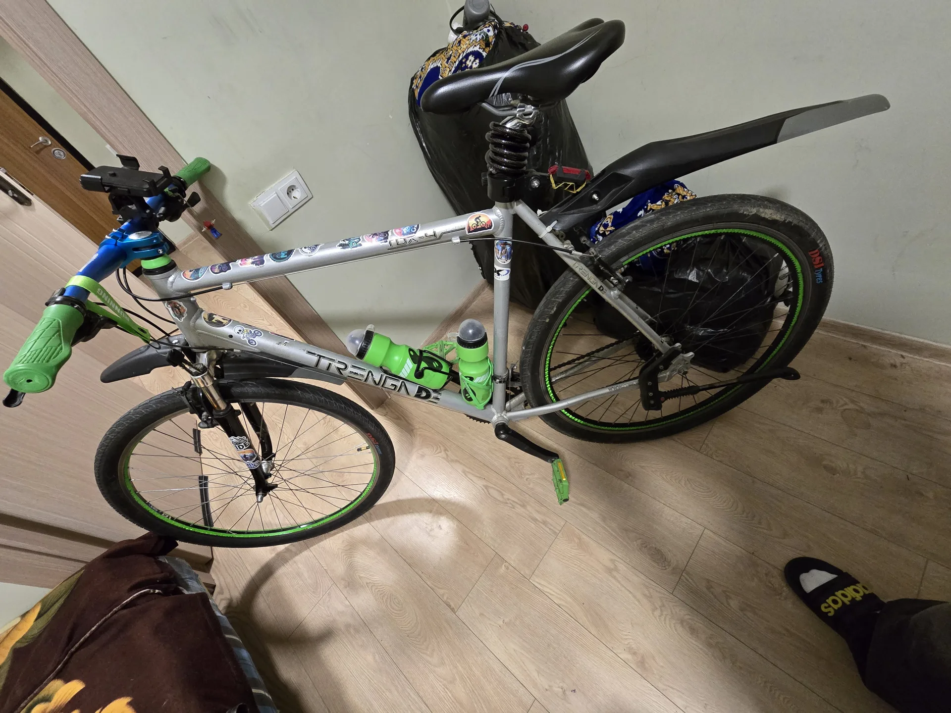 იყიდება ველოსიპედი Trenga De 2015